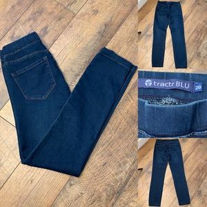 Tractr Blu dark  jeggings.  28